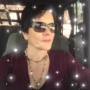 Meet your Posher, Ana